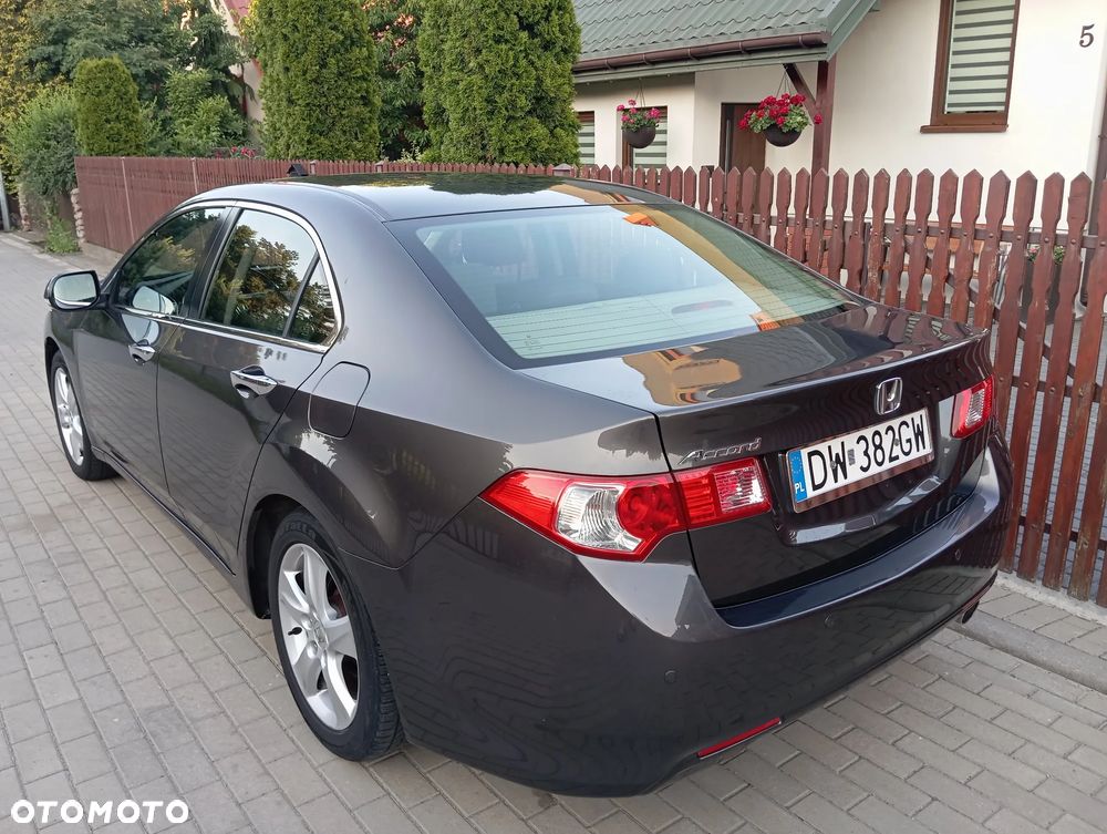 Honda Accord 2.0 Executive - 12