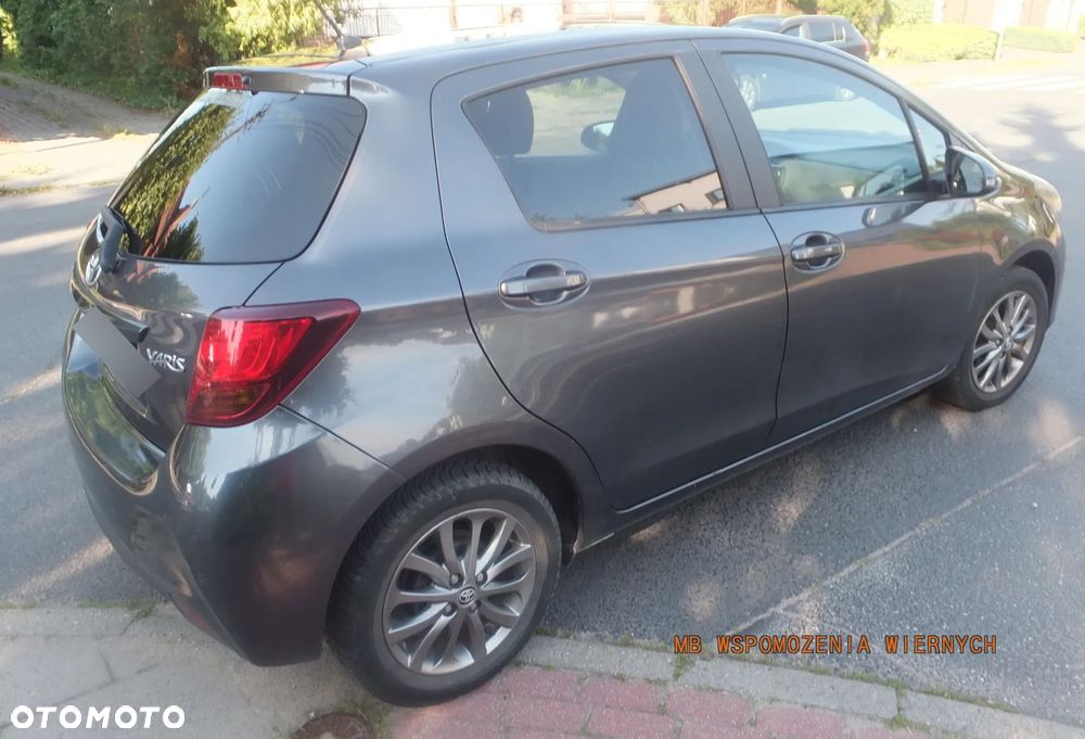 Toyota Yaris 1.33 Premium - 2