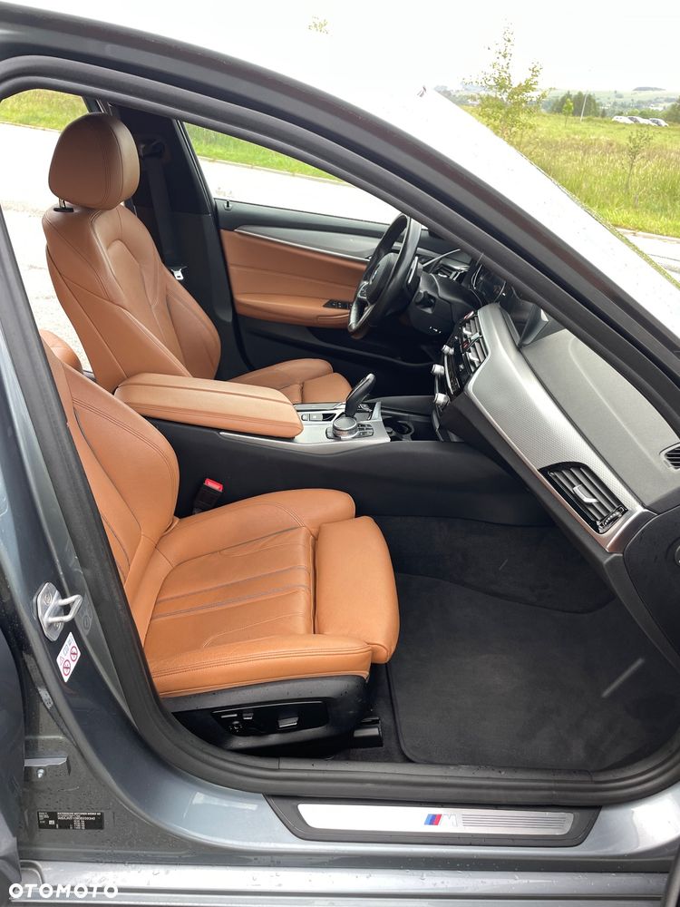 BMW Seria 5 530d xDrive M Sport sport - 11