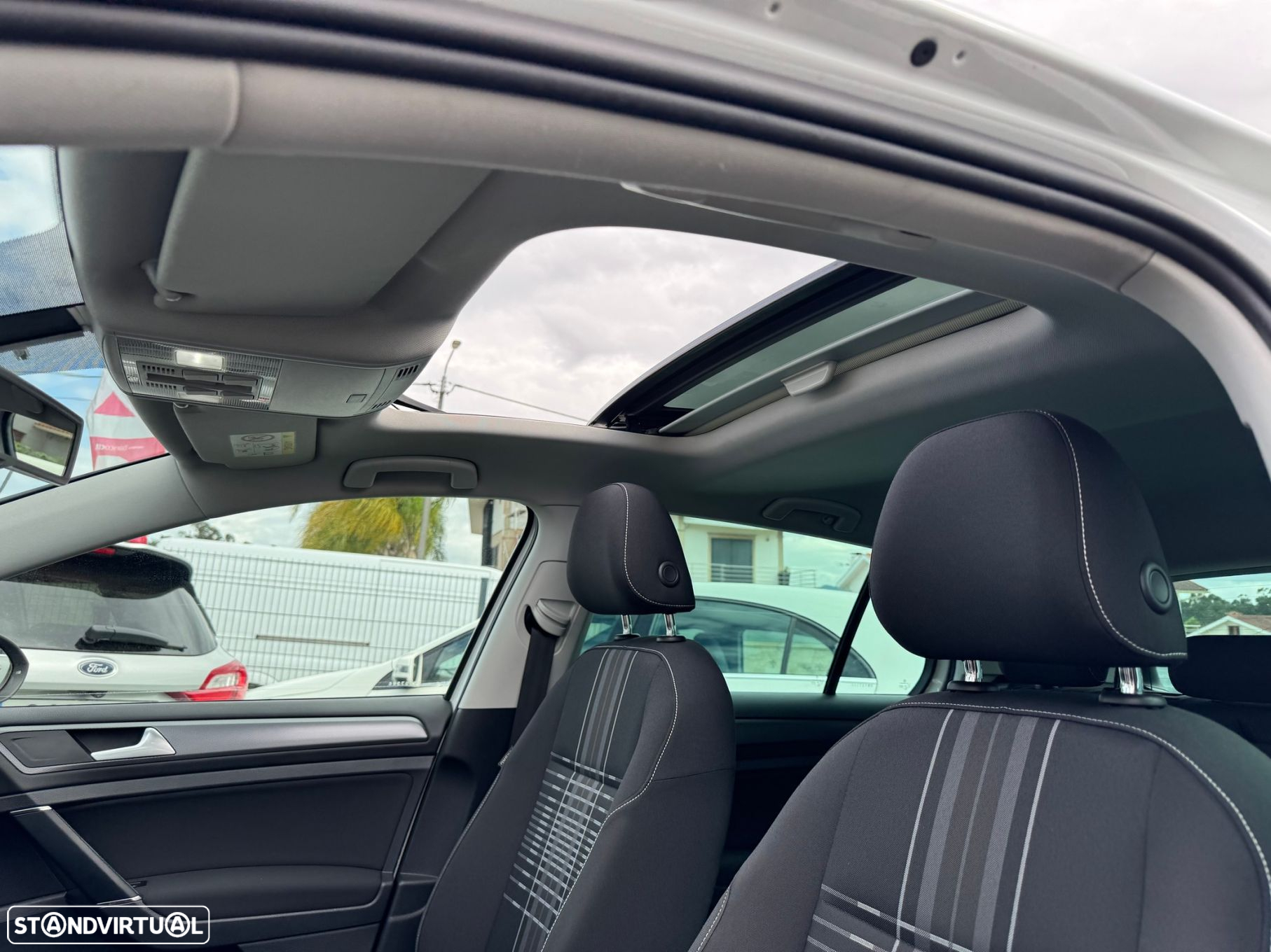 VW Golf 1.2 TSi BlueMotion Lounge - 12
