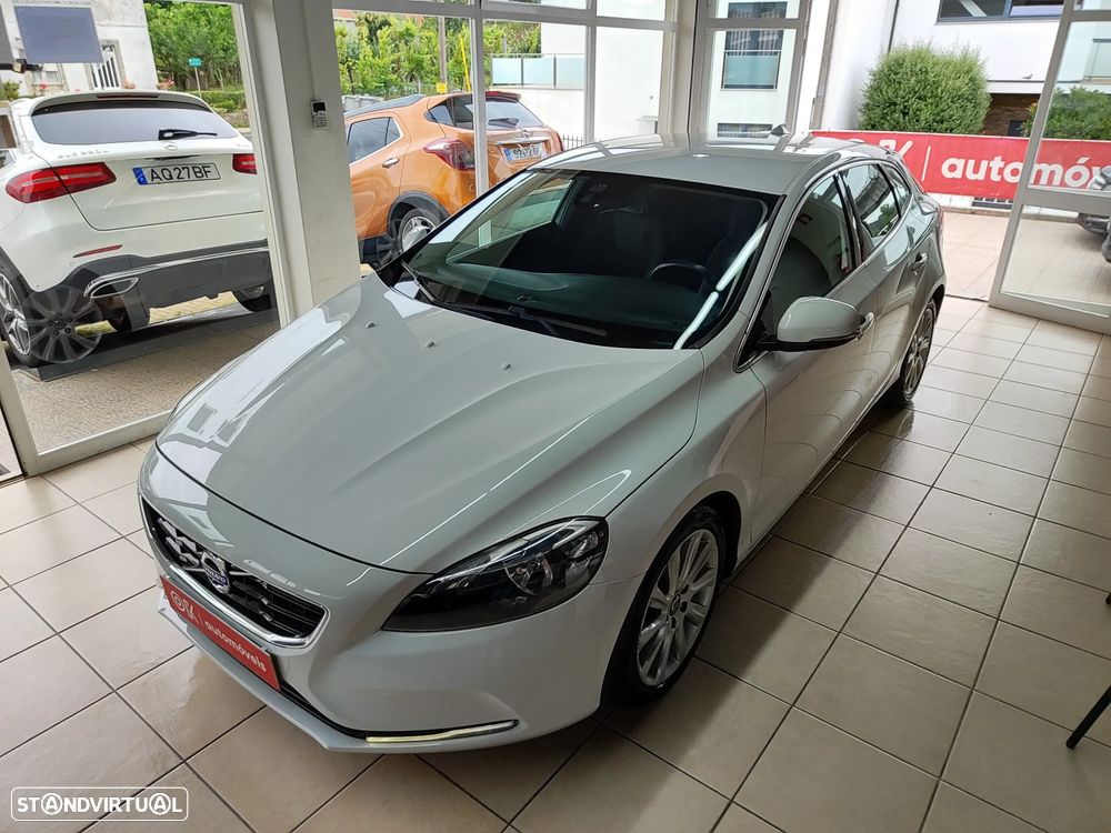 Volvo V40 D2 Momentum - 8