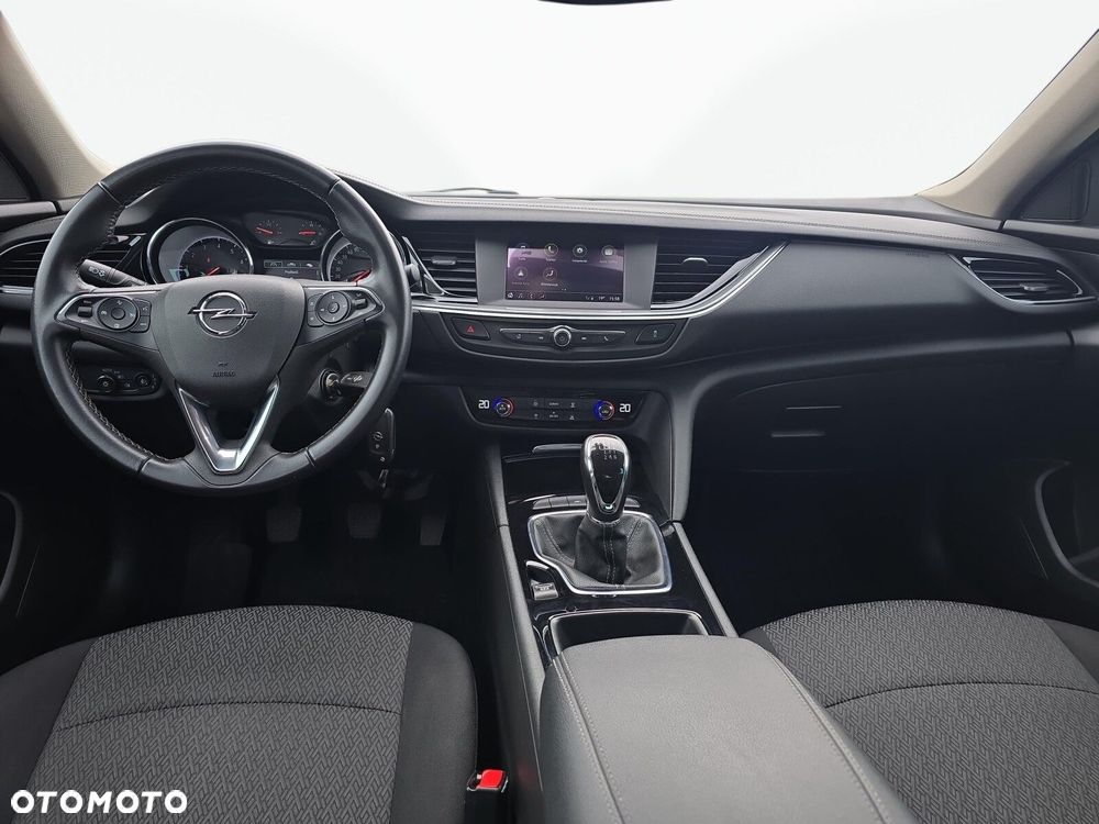 Opel Insignia - 23