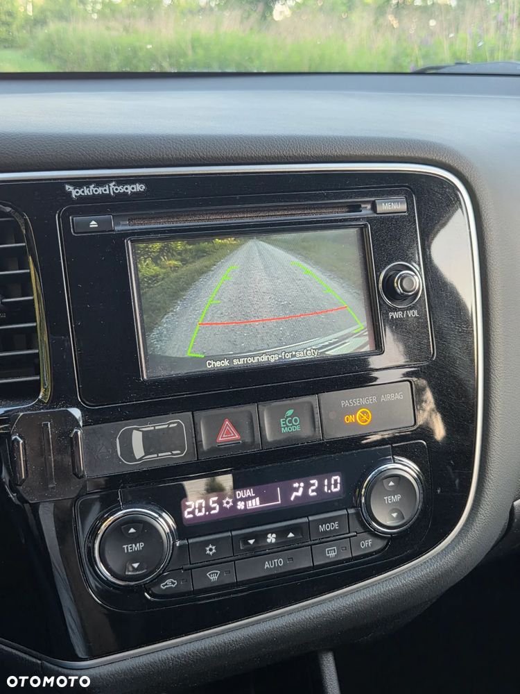 Mitsubishi Outlander 2.0 Intense + CVT - 22