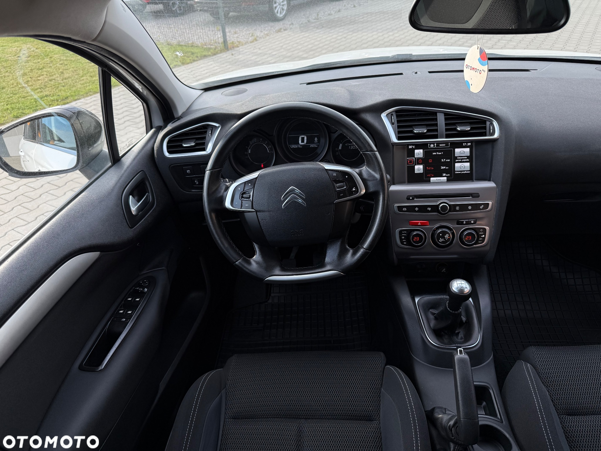 Citroën C4 e-HDi 115 Selection - 18