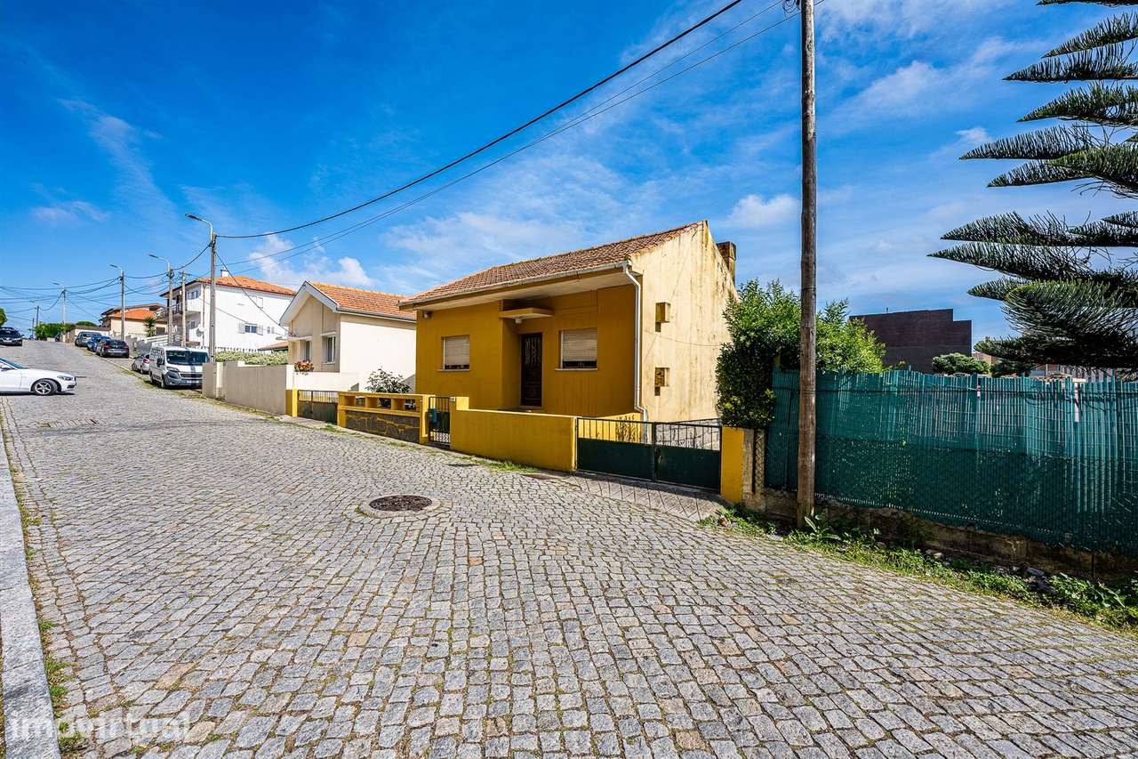 Moradia a 100 Metros da Praia de Lavadores I Exclusivo Golden Hour - Grande imagem: 3/45
