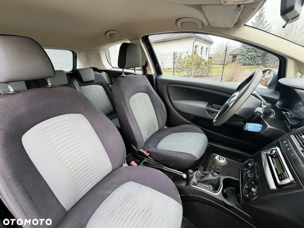 Fiat Grande Punto - 13