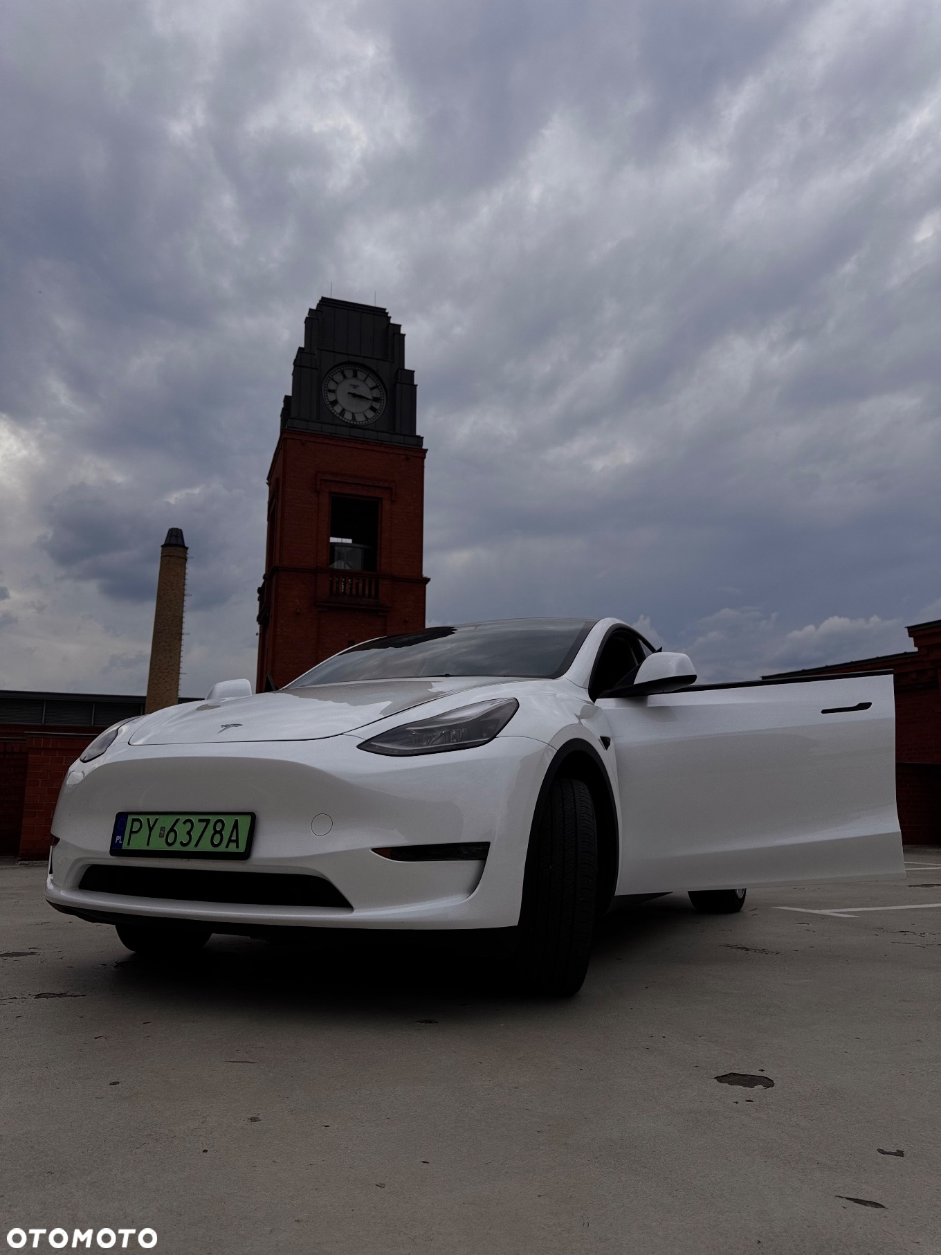 Tesla Y Model Long Range Dual Motor AWD - 33