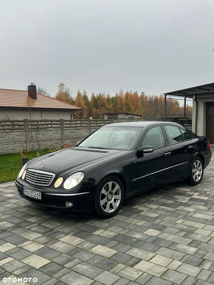 Mercedes-Benz Klasa E 320 4-Matic T Elegance - 1