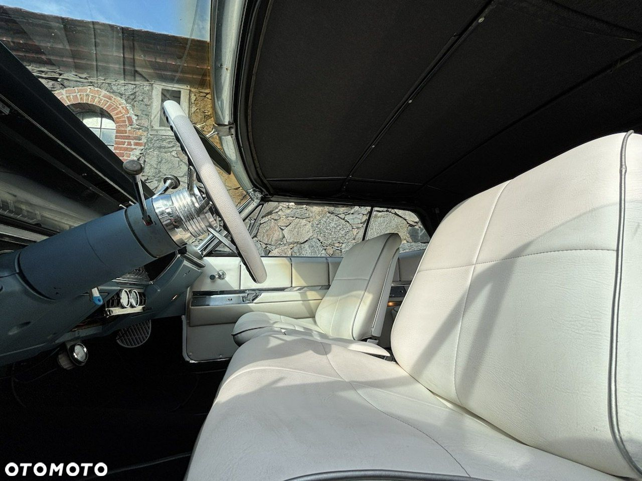 Cadillac Deville - 39