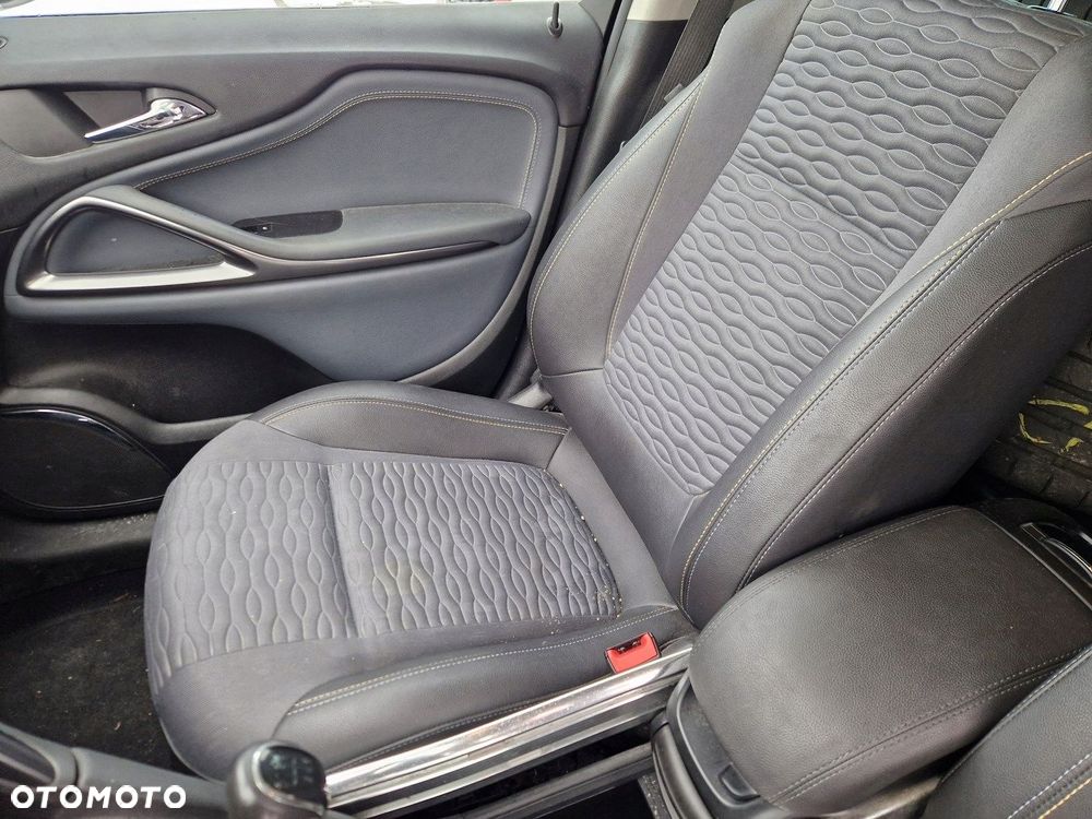 OPEL ZAFIRA C MATA GRZEWCZA PODGRZEWANIA FOTELA PRAWEGO OPARCIE PRAWE - 1
