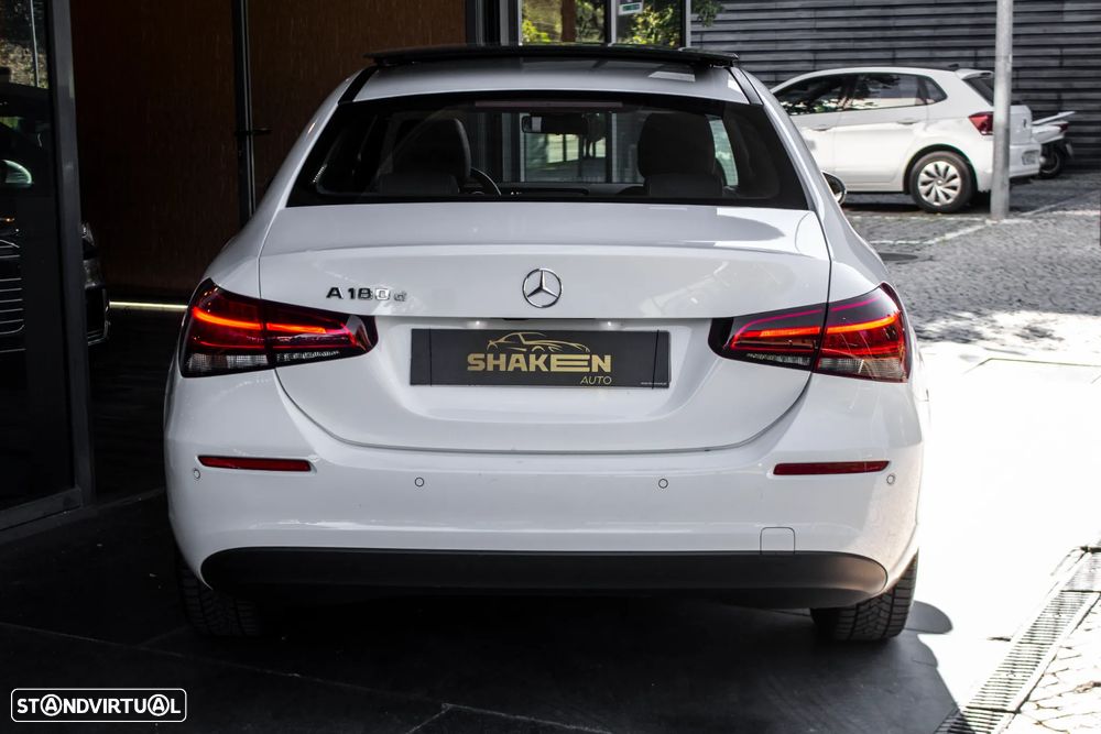 Mercedes-Benz A 180 Limousine d Style Aut. - 9