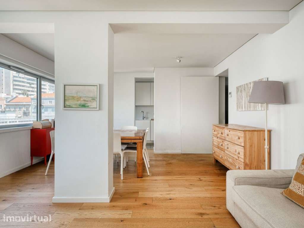 Apartamento Moderno T2 com Elevador, Garagem e Arrecadação na Estre... - Grande imagem: 3/30