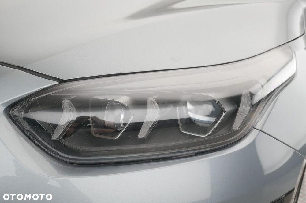Kia ProCeed - 13