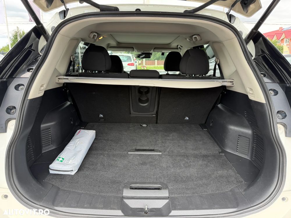 Nissan X-Trail 2.0D XTRONIC Start/Stop 4x4-i Tekna - 15