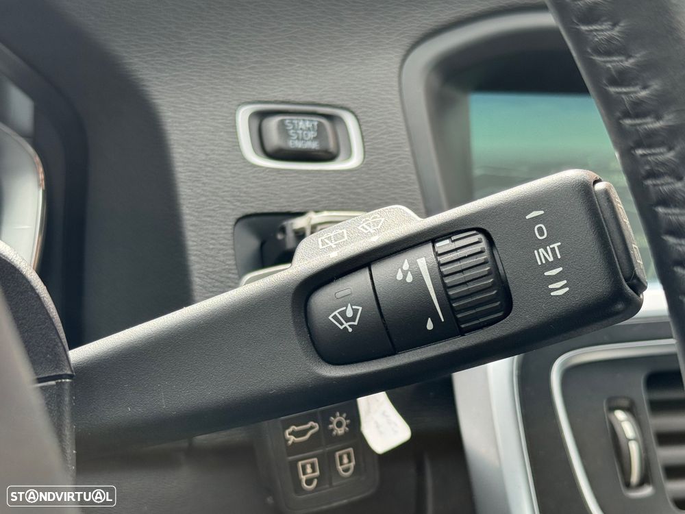 Volvo V60 1.6 D2 Momentum Eco Powershift - 22