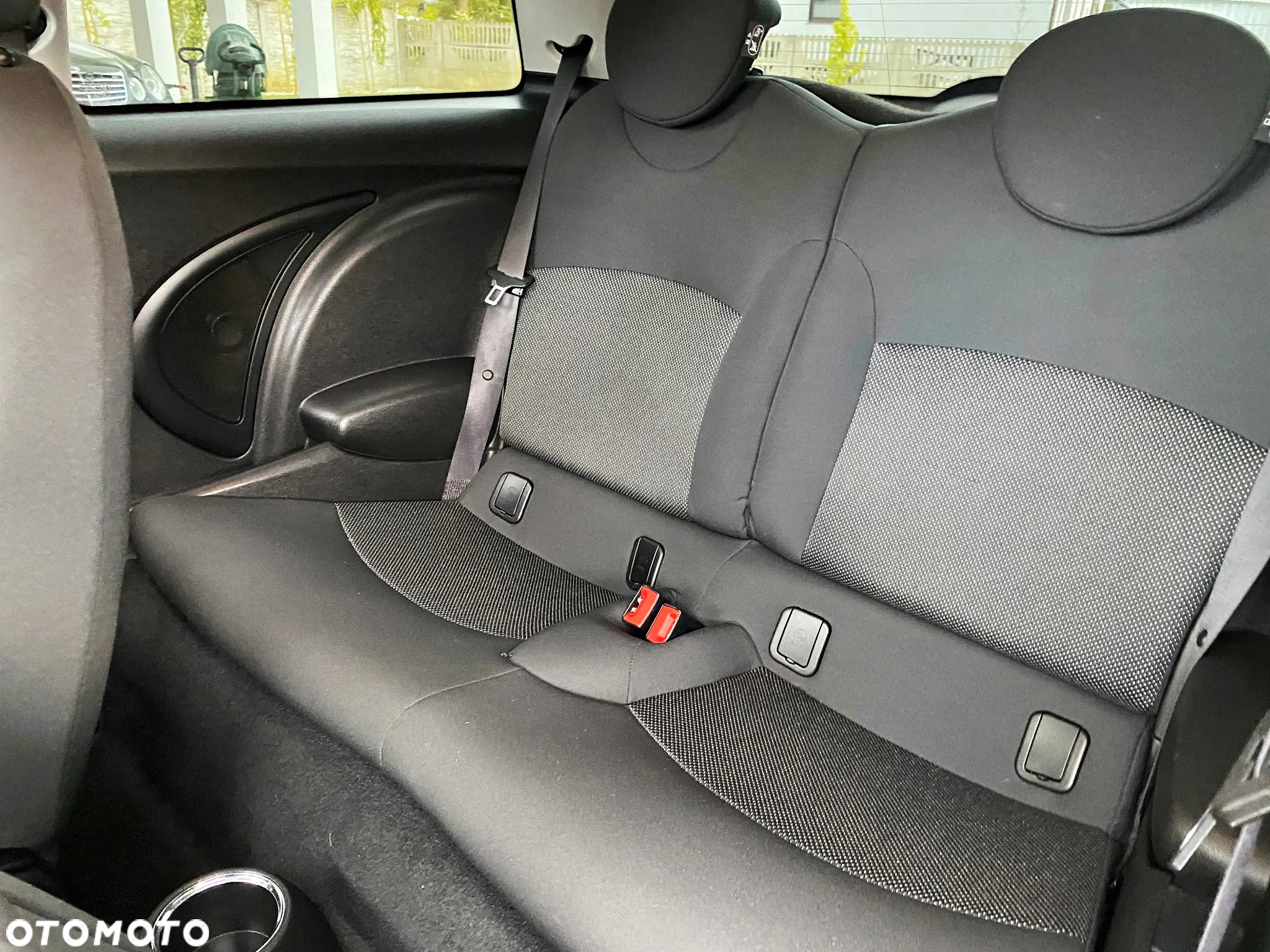 MINI ONE Standard - 13
