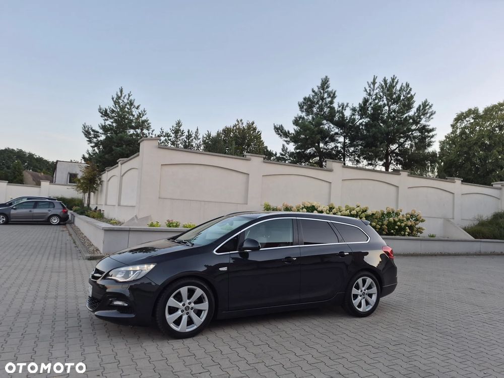 Opel Astra 2.0 BiTurbo CDTI DPF ecoFLEX SportsTourer St - 1