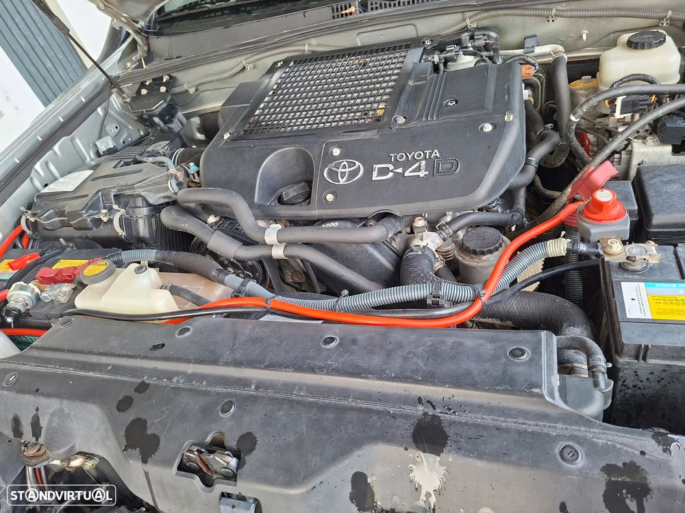 Toyota Land Cruiser Prado - 8