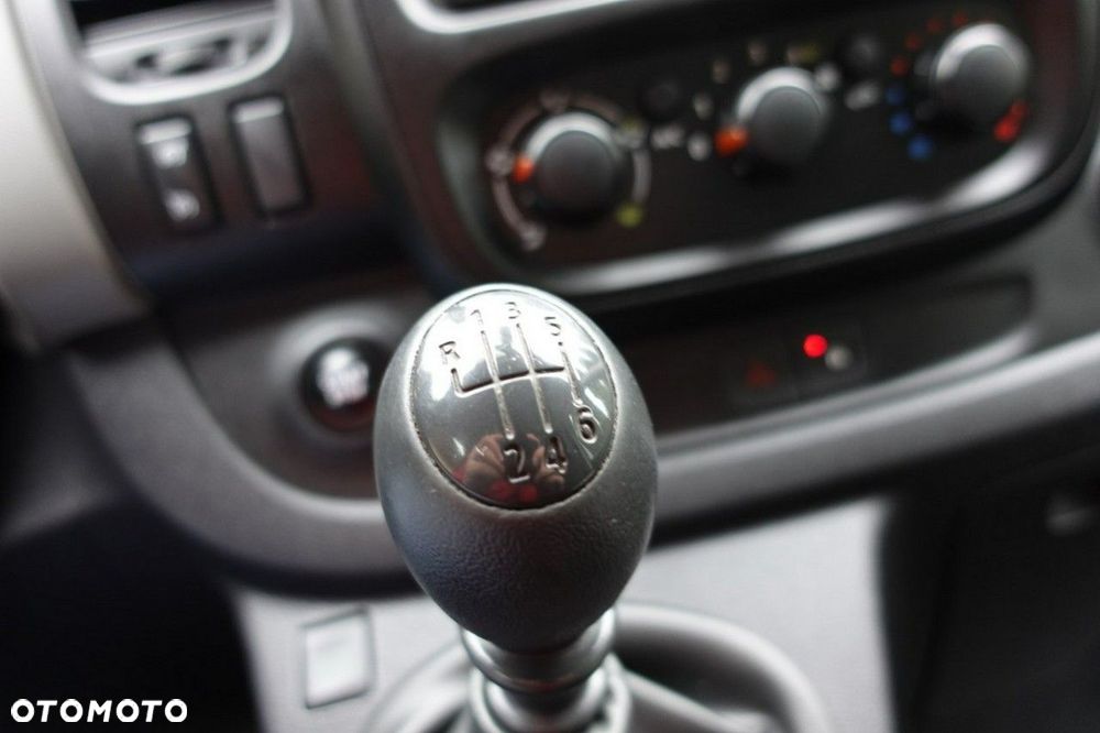 Renault Trafic - 14