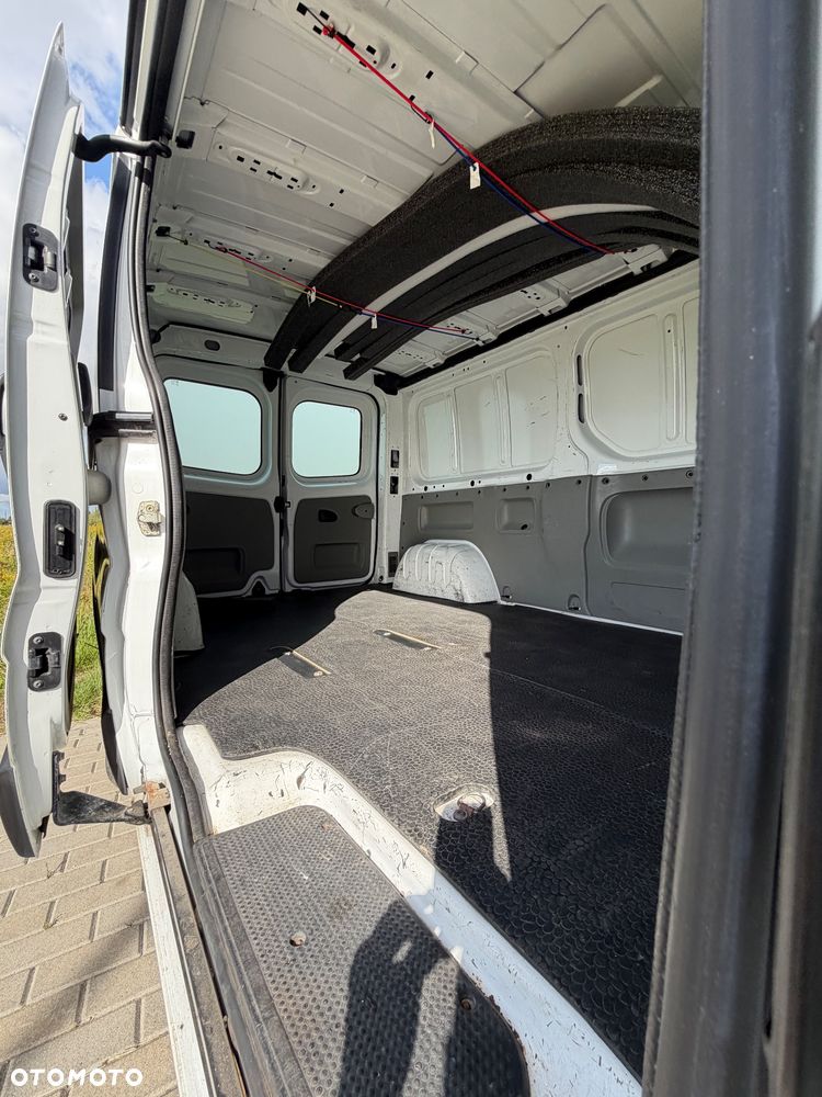 Renault TRAFIC - 10