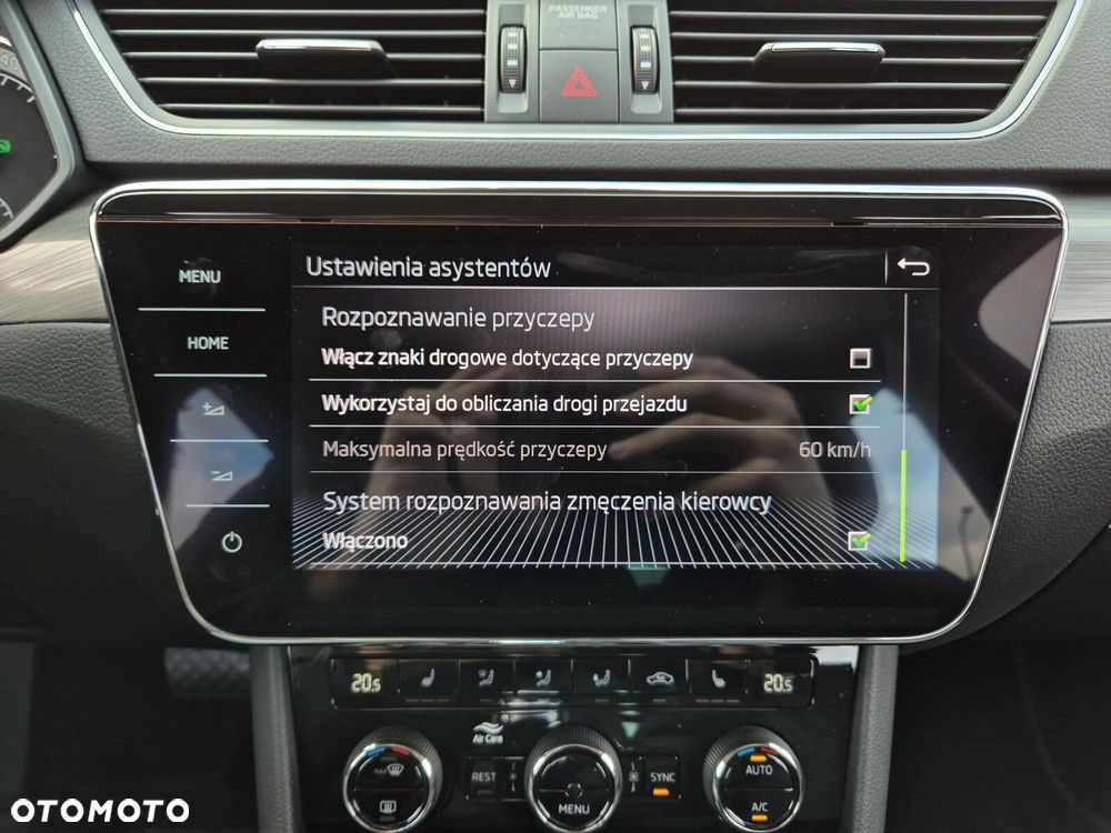 Skoda Superb 2.0 TDI SCR Style DSG - 28