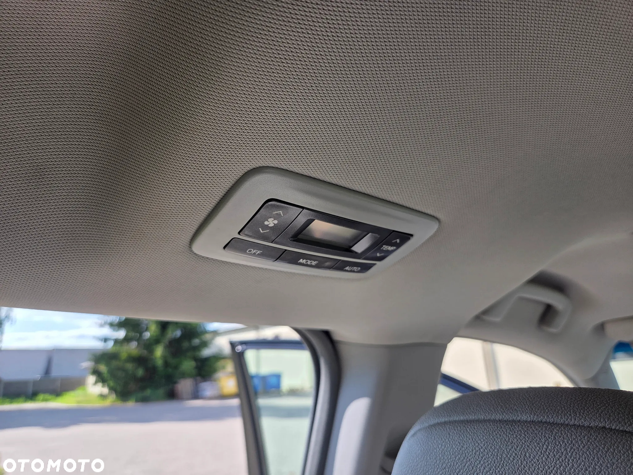 Toyota Sienna 3.5 V6 XLE AWD - 24