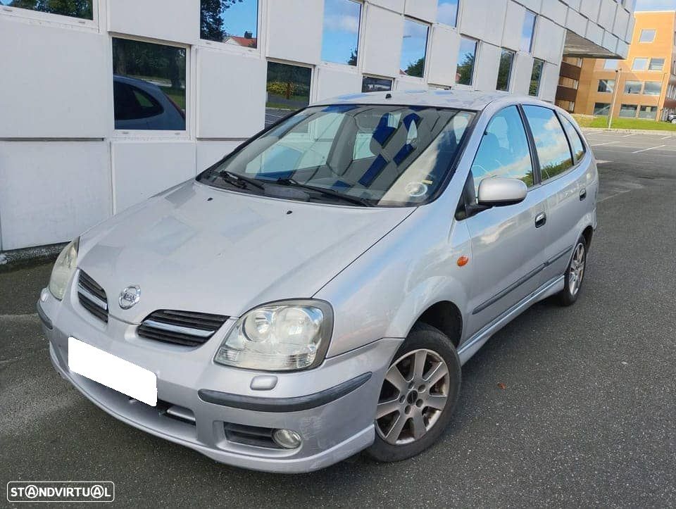 Nissan Almera Tino - 1