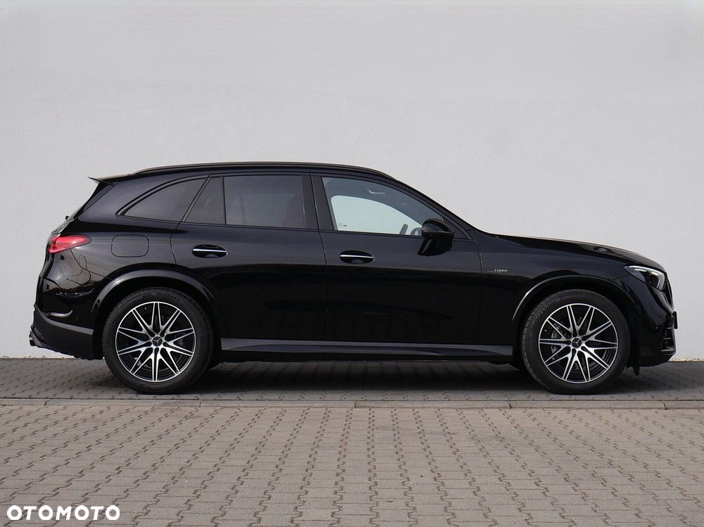 Mercedes-Benz GLC - 31