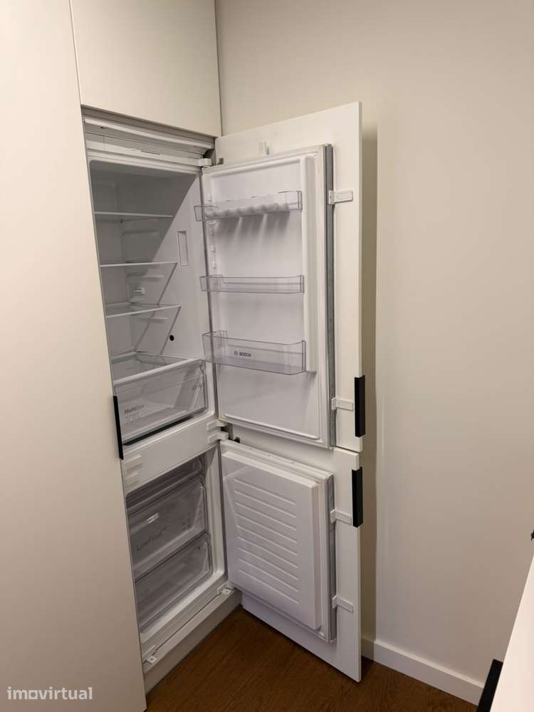 Apartamento mobilado com largo terraço no edifício Paço de Rei Plaza. - Grande imagem: 4/23