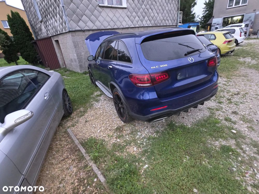 Mercedes-Benz GLC 300 4-Matic - 2
