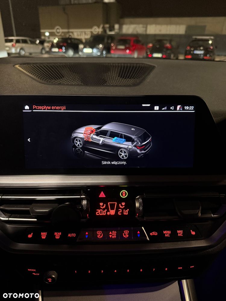 BMW Seria 3 320d xDrive MHEV Sport - 35