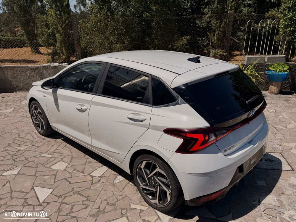 Hyundai i20 - 24