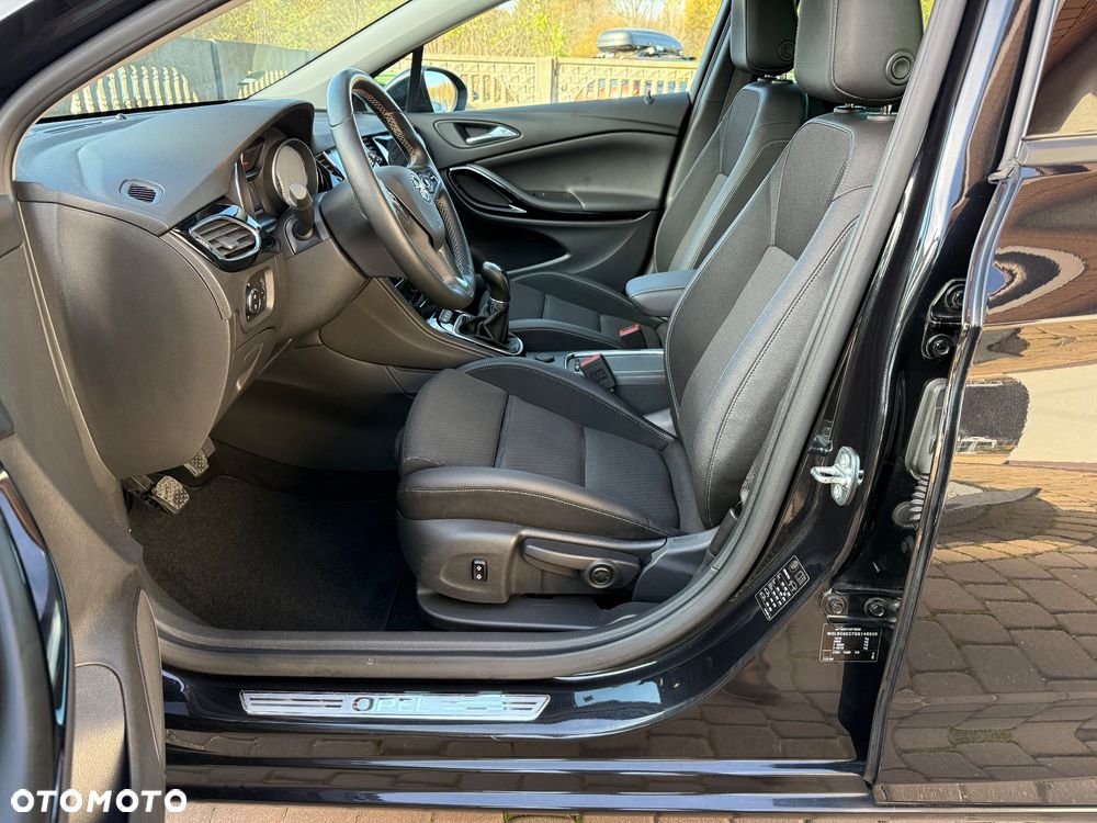 Opel Astra 1.4 Turbo Innovation - 11