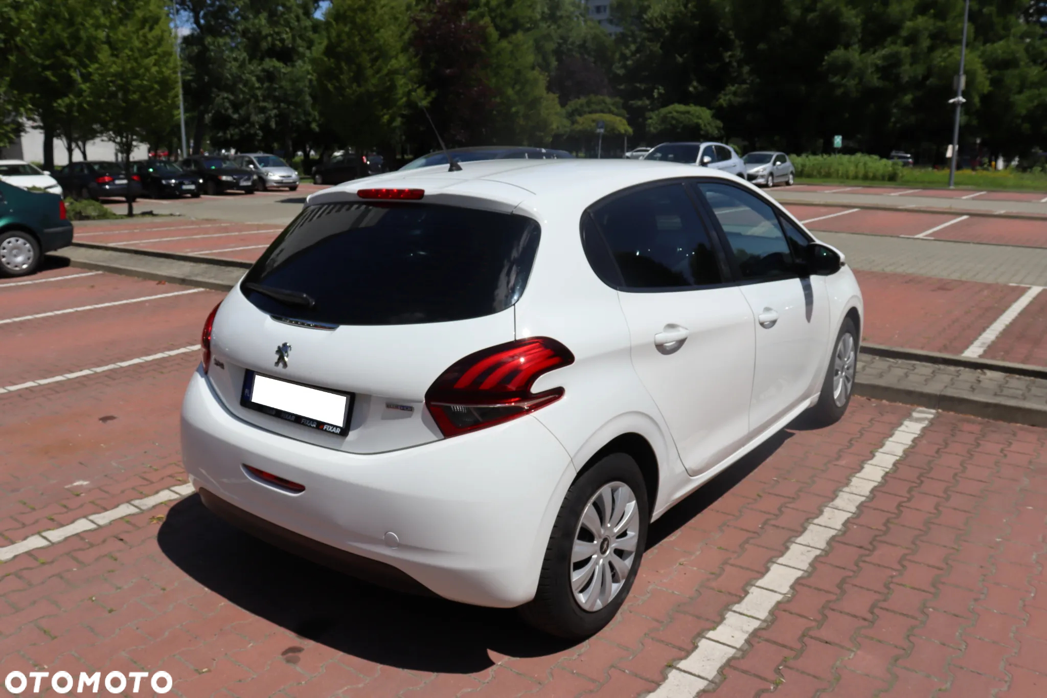 Peugeot 208 1.6 BlueHDi Active - 11