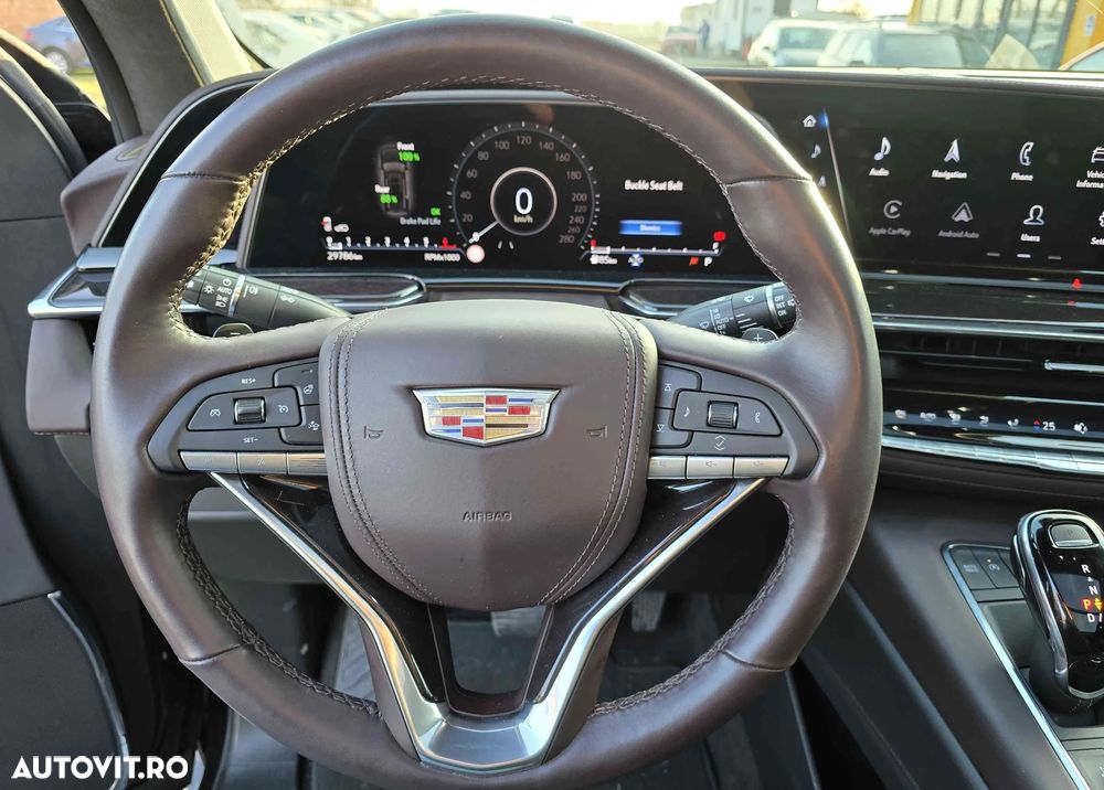 Cadillac Escalade - 11