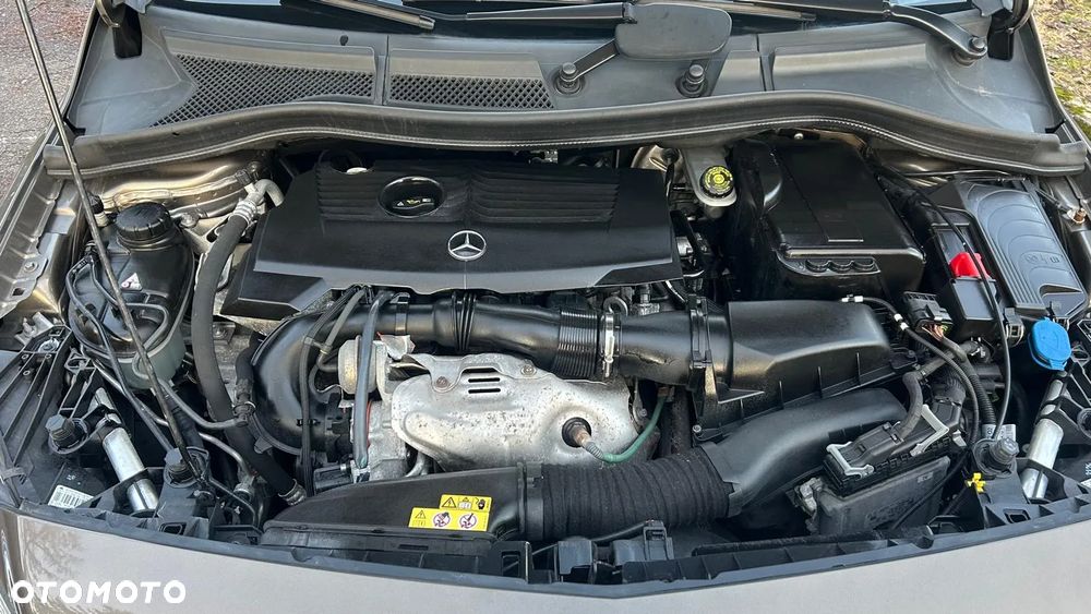 Mercedes-Benz Klasa B 180 (BlueEFFICIENCY) - 9