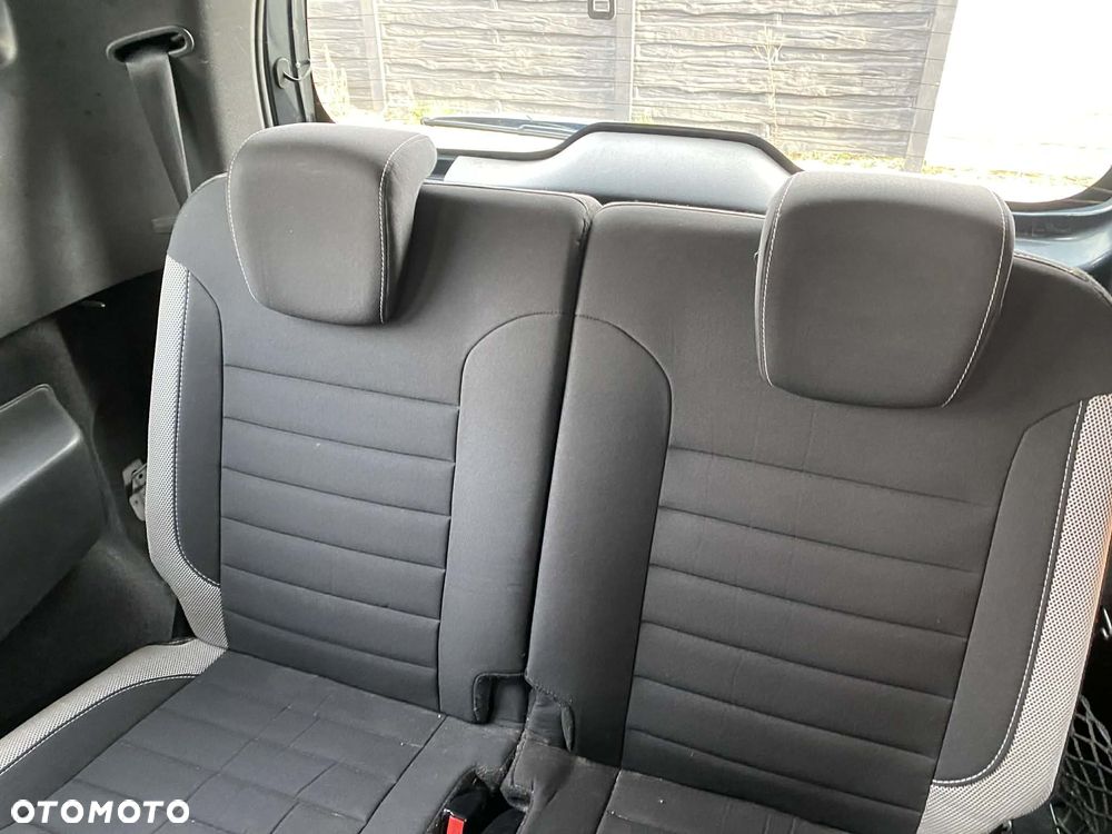 Dacia Lodgy Blue dCi 115 (7-Sitzer) Stepway - 14