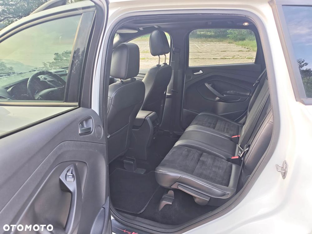 Ford Kuga - 35