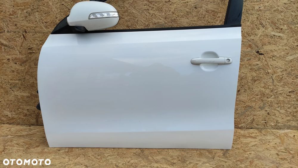 Lewe przednie drzwi Hyundai i30 I CW kod: 7F - 5