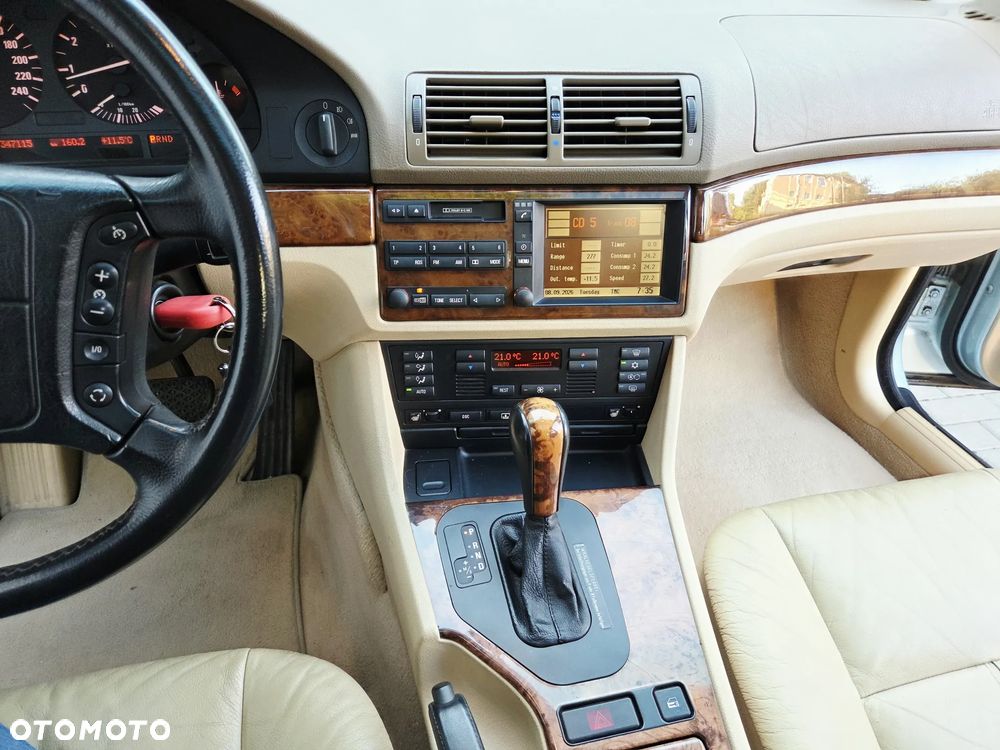 BMW Seria 5 - 24