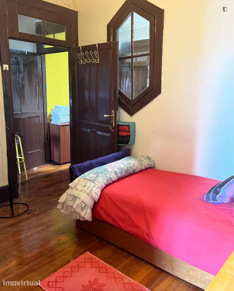 Quarto - localizado em Paranhos Porto - Grande imagem: 3/26