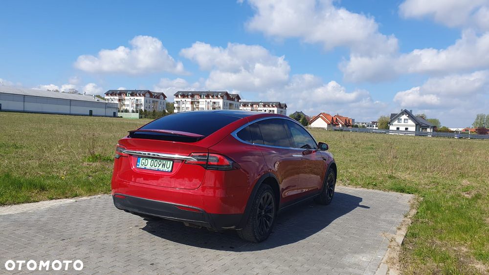Tesla Model X 75D Allradantrieb - 16