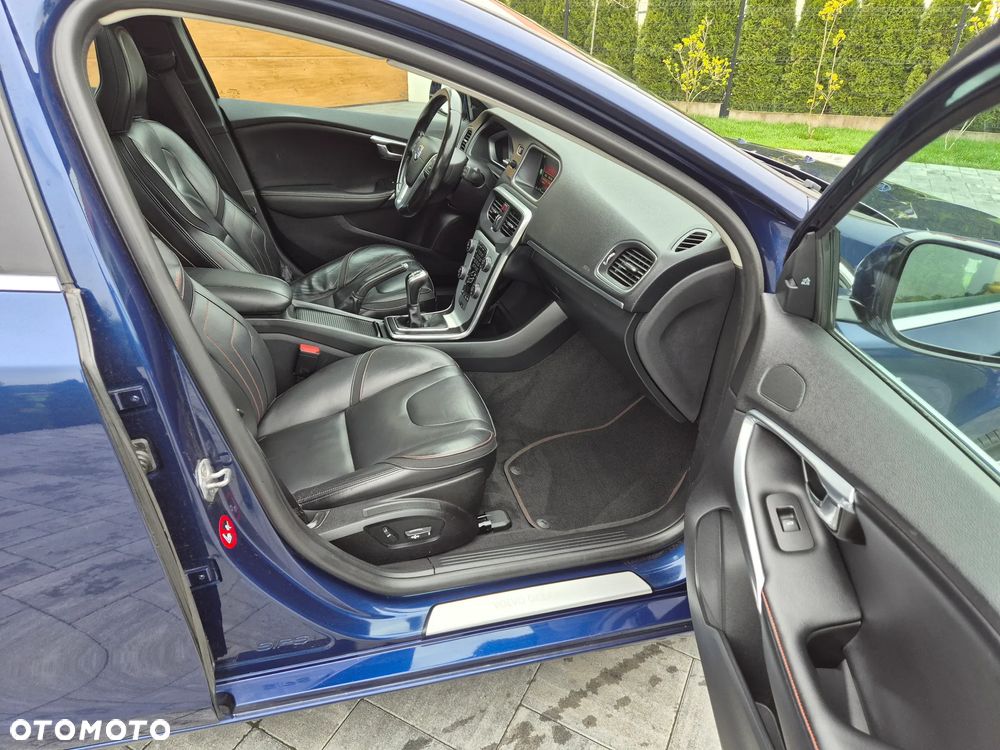 Volvo V40 D4 Ocean Race - 9