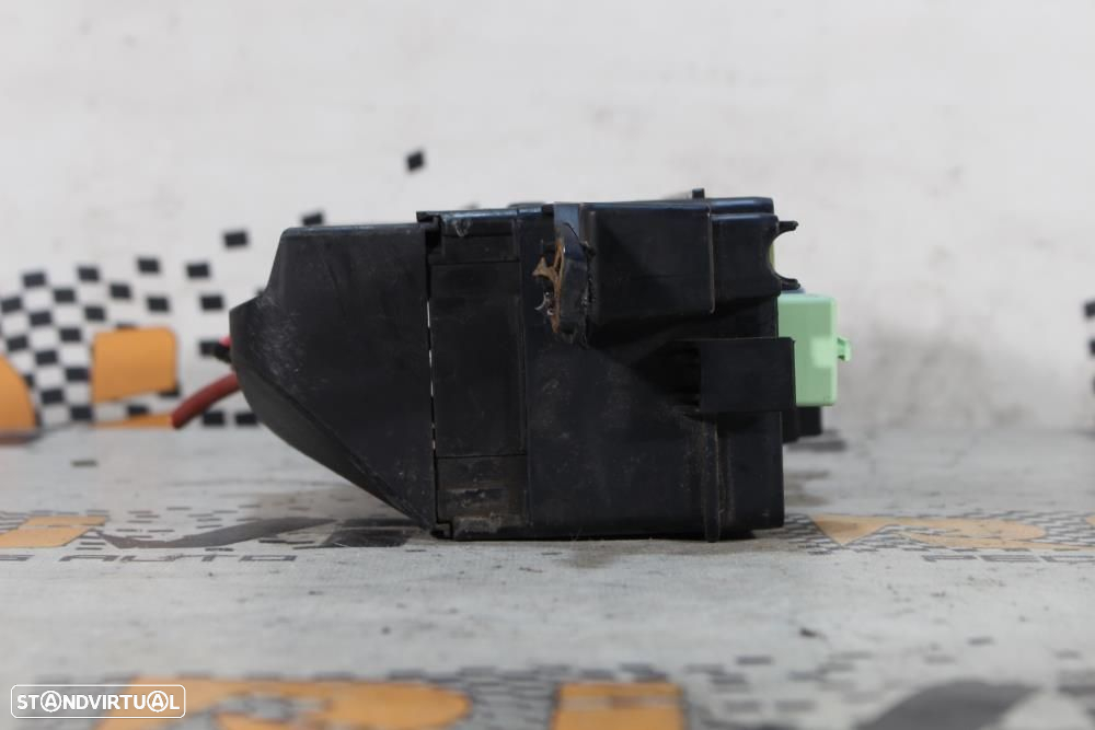 Caixa De Fusíveis Mini Mini (R56)  9213372 / 17236010 / 9 213 372 / 17 - 2