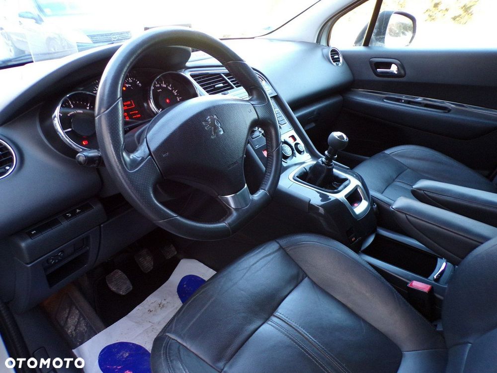 Peugeot 5008 - 29