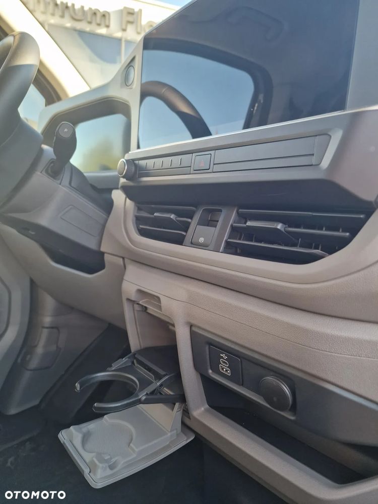 Volkswagen Transporter - 16