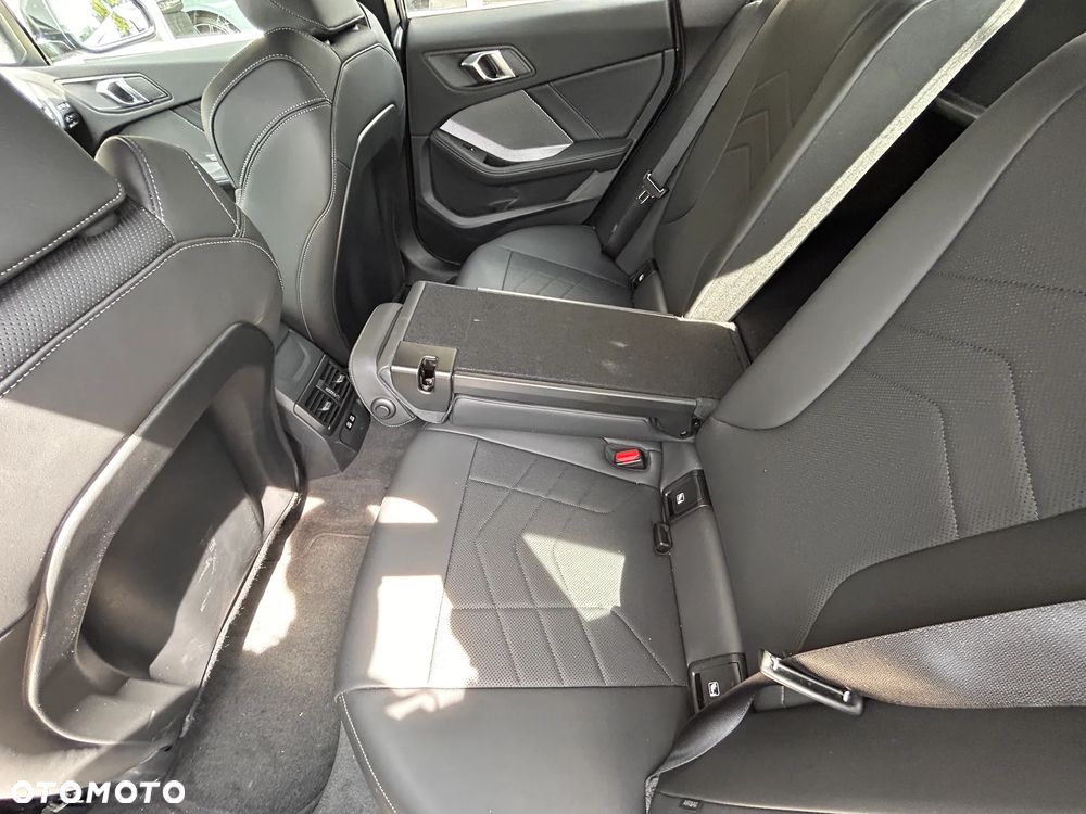 BMW Seria 2 220d mHEV - 26