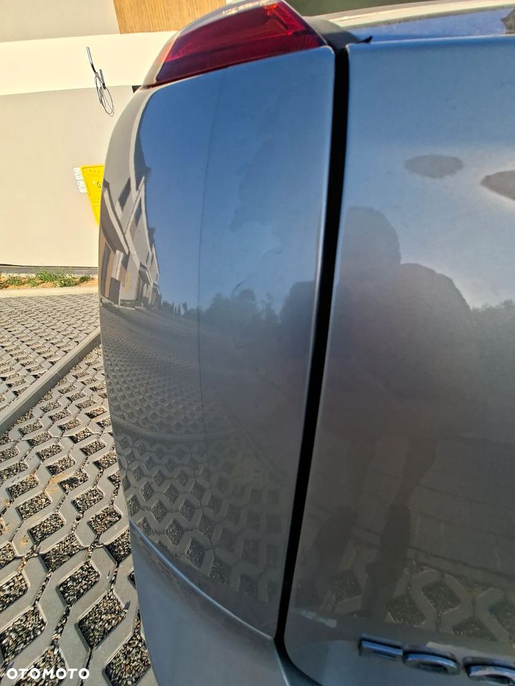 Ford Focus 1.6 Ambiente - 28