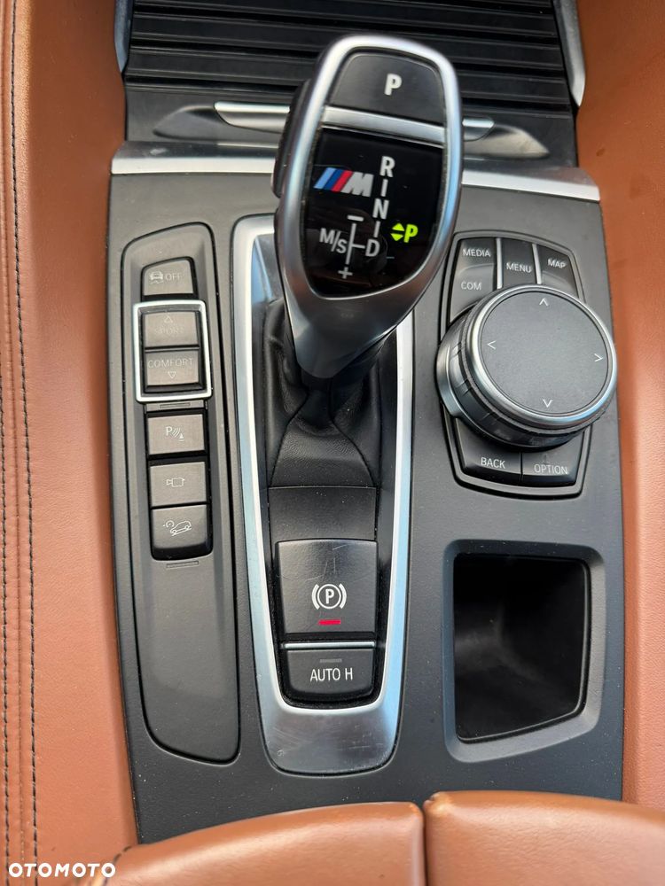 BMW X6M - 16