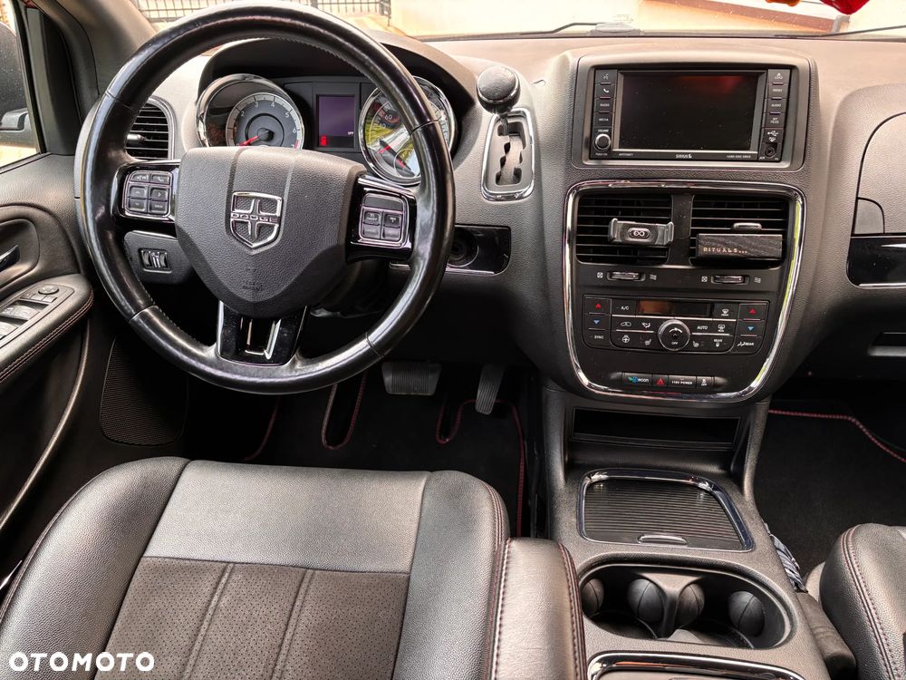 Dodge Grand Caravan 3.6 R/T - 13